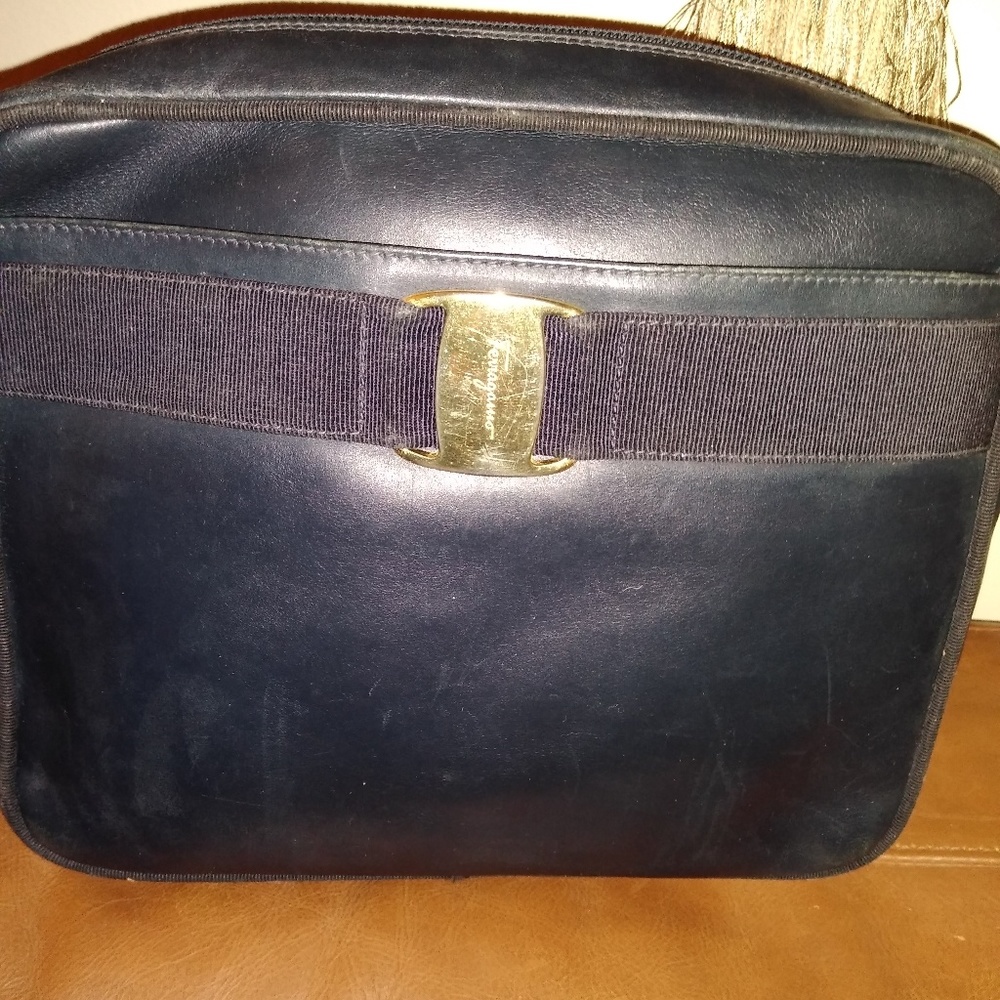 Authentic Salvador Faragamo vara  shoulder bag